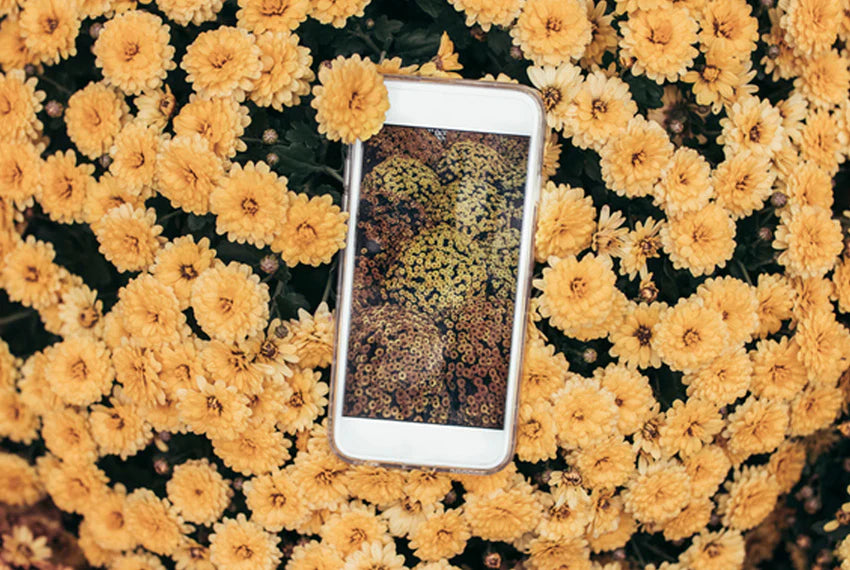 How To Break Up With Your Phone And *Actually* Do A Digital Detox