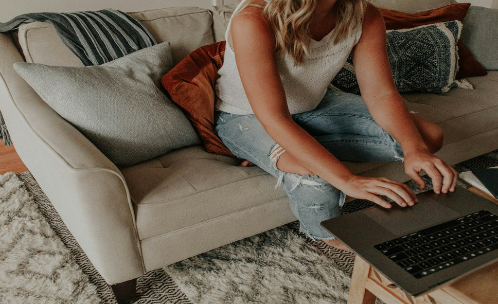 Side Hustle to Full-Time Business: Can It Pay Your Bills Yet?