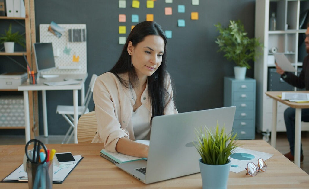 Toxic Workplace Culture: How to Spot It Before You Start Doubting Yourself